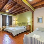 La Casona Y Casitas De Tabladillo Holiday home Santa Maria la Real de Nieva