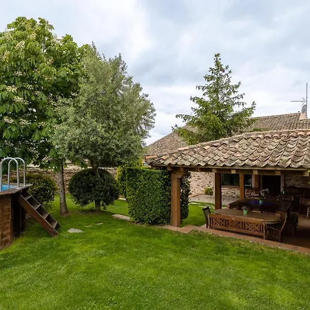 La Casona Y Casitas De Tabladillo Santa María la Real de Nieva