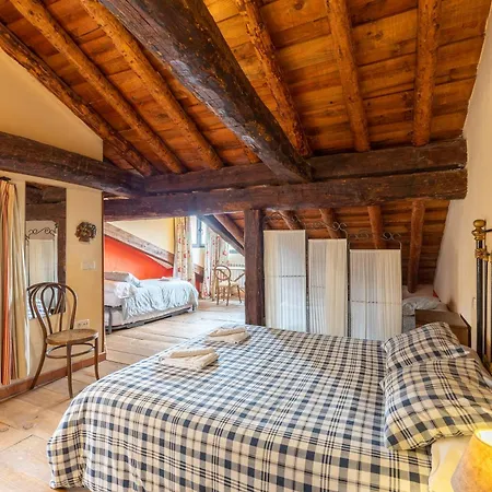 펜션 La Casona Y Casitas De Tabladillo Santa Maria la Real de Nieva