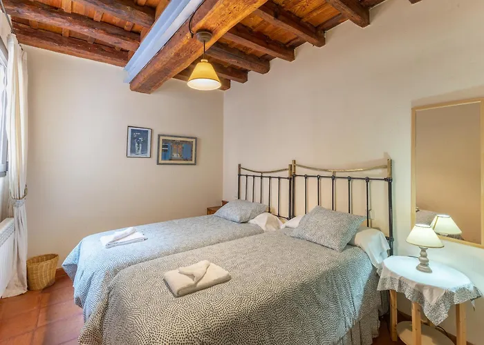 La Casona Y Casitas De Tabladillo *