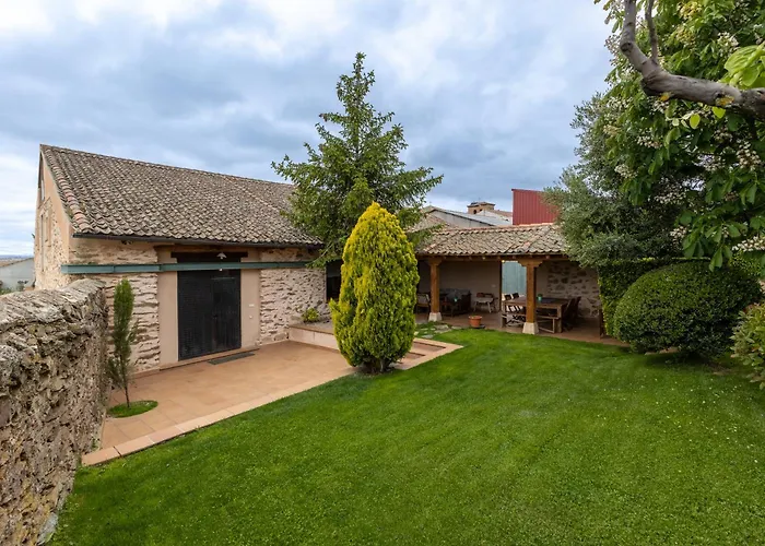 La Casona Y Casitas De Tabladillo Dom wakacyjny Santa Maria la Real de Nieva