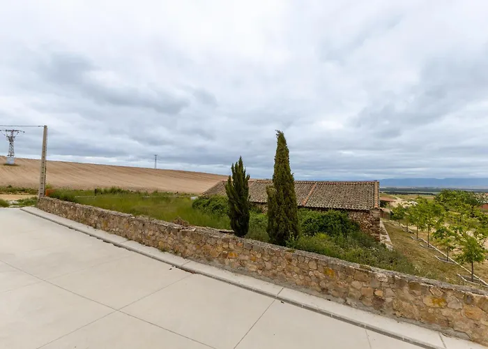 La Casona Y Casitas De Tabladillo Holiday home Santa Maria la Real de Nieva